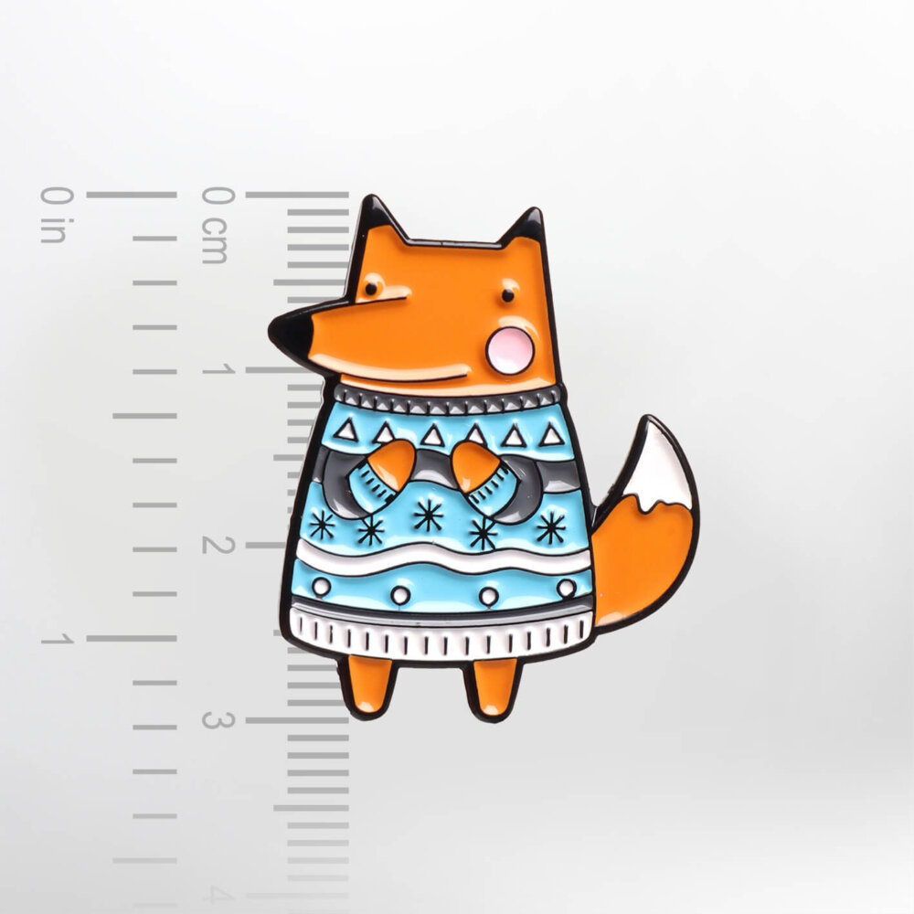 Fox in a Winter Jumper – Smaltovaný odznak (#210) - Image 2