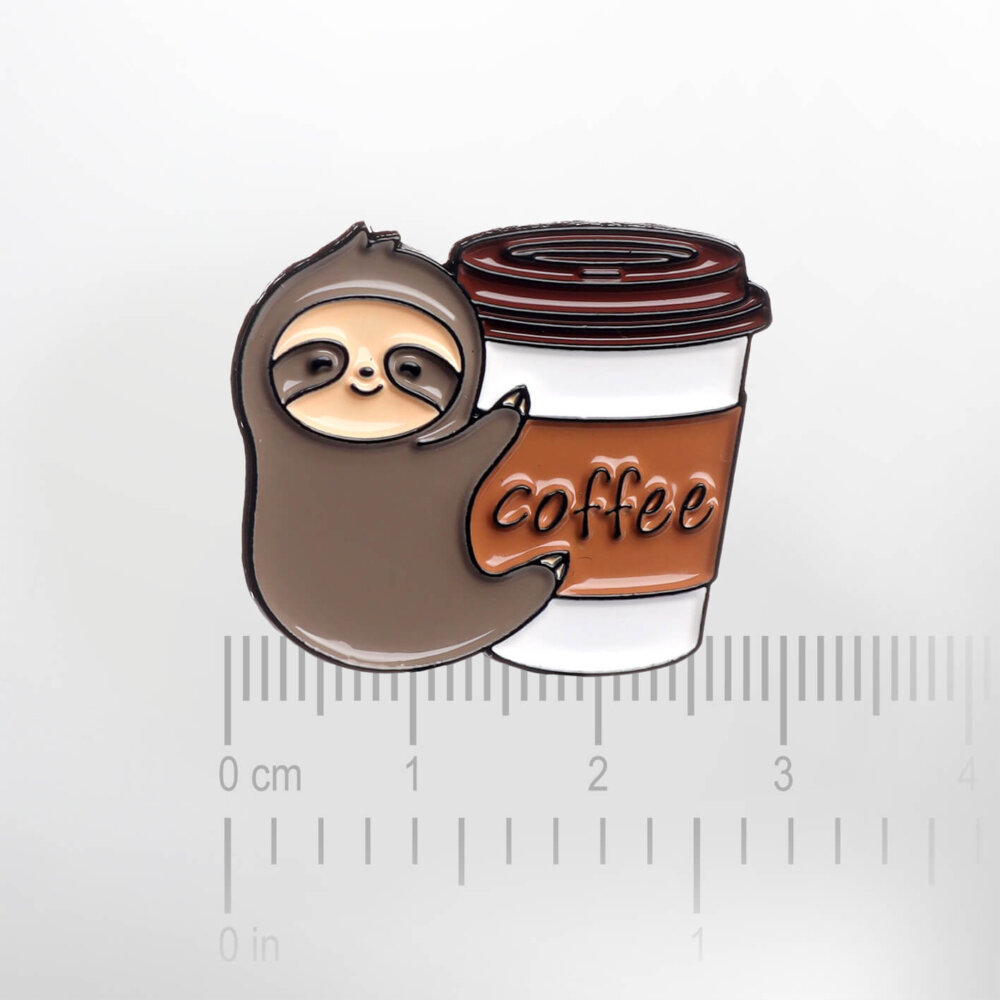 Sloth Sleeping on a Cup of Coffee – Smaltovaný odznak (#415) - Image 2